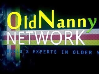 Oldnanny ब्रिटिश perfected और ब्लोंड समलैंगिक कार्रवाई अडल्ट चलचित्र दिखाता है